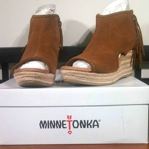 Minnetonka Blaire Wedge Sandal